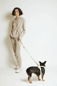 Load image into Gallery viewer, Laisse-ceinture mains libres Sable - Livora-Woouf 2.0