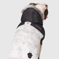 Charger l'image dans la visionneuse de la galerie, Canada Pooch Eco True North Parka - Marble Canada Pooch
